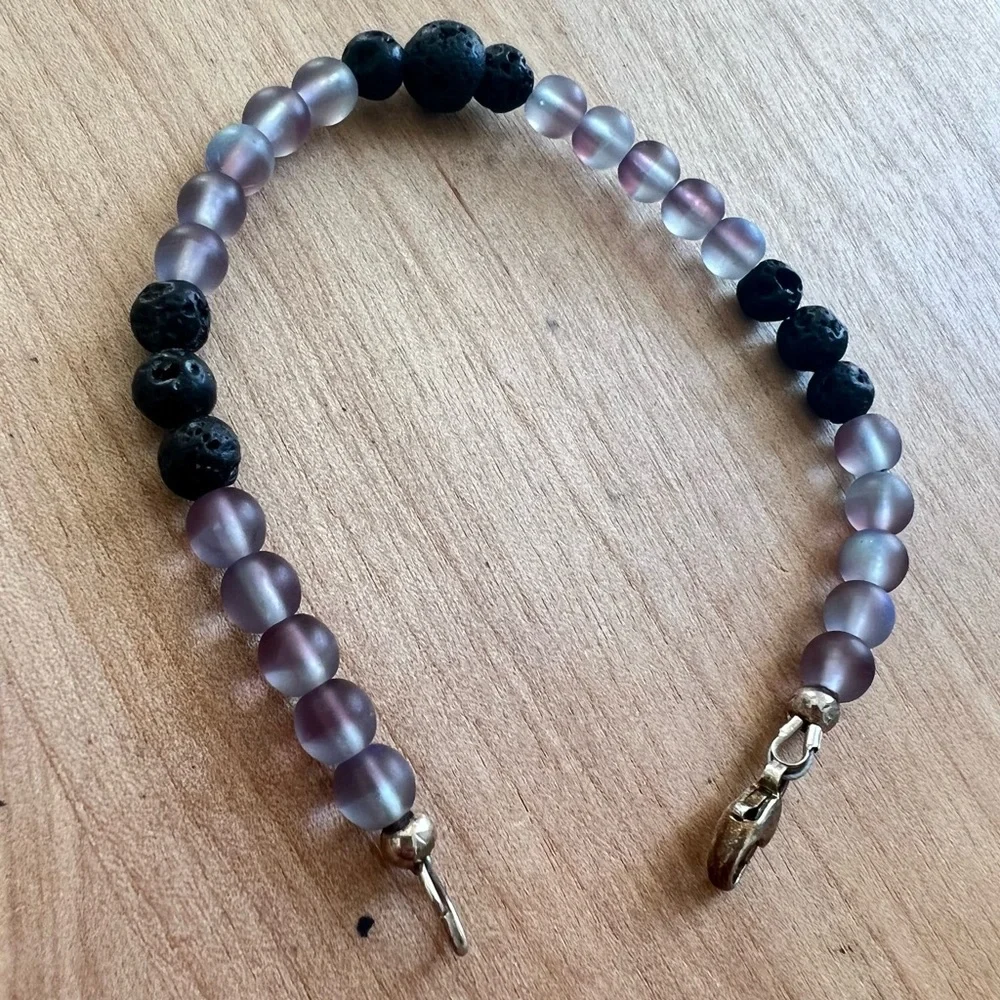 Lavender purple beaded bracelet essential oil diffuser